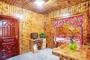 Xuegu Xinfu Guest House