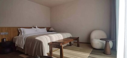Siguniang Mountain Star Moon Cliff Hotel