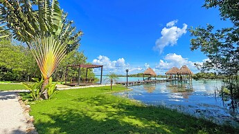 Hotel Isabella Bacalar Front Lagoon