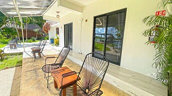 Hotel Isabella Bacalar Front Lagoon