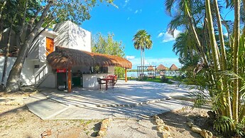 Hotel Isabella Bacalar Front Lagoon