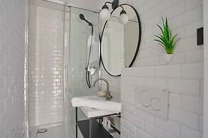 Superb Studio in Neuilly Porte Maillot
