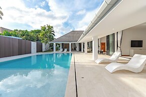 4BR Pool Villa Bar BBQ Near Beach V239