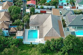 4BR Pool Villa Bar BBQ Near Beach V239