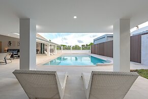 4BR Pool Villa Bar BBQ Near Beach V239