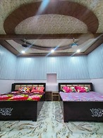 Balaji sadan vrindavan AC Room