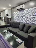 Kandi Suites 2BR with private Jacuzzi