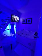 Kandi Suites 2BR with private Jacuzzi