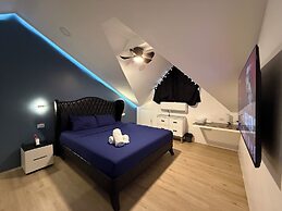 Kandi Suites 2BR with private Jacuzzi