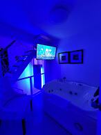 Kandi Suites 2BR with private Jacuzzi