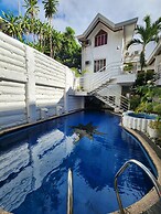 Kandi Suites 2BR with private Jacuzzi