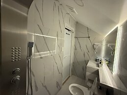 Kandi Suites 2BR with private Jacuzzi