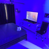 Kandi Suites 2BR with private Jacuzzi