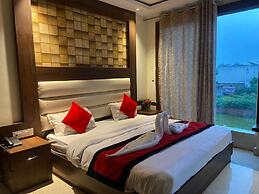 8fold by LaRiSa, Basti