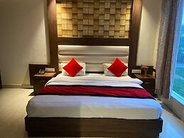 8fold by LaRiSa, Basti