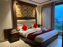 8fold by LaRiSa, Basti