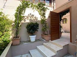Exclusive 2-Bed Villa 5 min to Colosseum