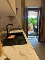 Exclusive 2-Bed Villa 5 min to Colosseum