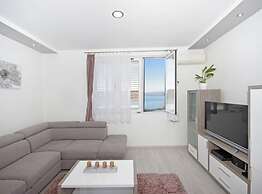 Sea View Top Hill