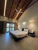 StayGuru Luxury Villa