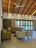 StayGuru Luxury Villa