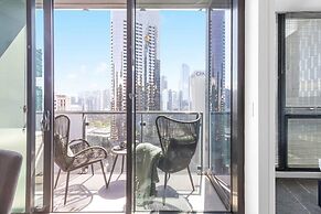 A Modern 2BR Apt With City Views, Free Parking