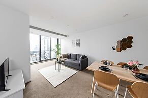 A Cozy 2BR Apt With Yarra Views, Free Parking