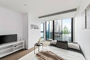 A Cozy 2BR Apt With Yarra Views, Free Parking