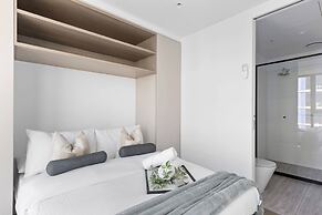 A Cozy & Comfy 2BR Apt Up in the Clouds Near CBD