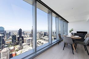 A 2BR Apt With Stunning City Views, Free Parking