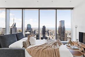 A 2BR Apt With Stunning City Views, Free Parking