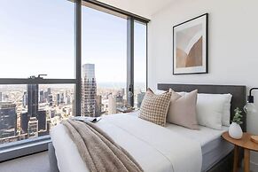 A 2BR Apt With Stunning City Views, Free Parking