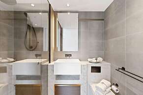 Lovely 3BR Apt With Panoramic Views, Free Parking
