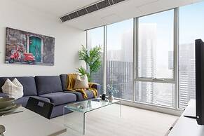 Comfy & Stylish 2BR Apt Next to Crown, City Views