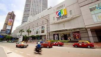 2BR R&F Phase2, CIQ R&F Mall, Free Parking