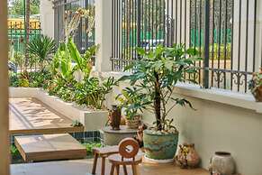 Luxury 4 bedroom Solar Villa