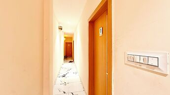 Hotel Apple Stay - near Main Temple