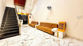 Hotel Apple Stay - near Main Temple