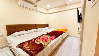 Hotel Apple Stay - near Main Temple