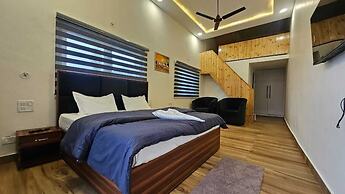 Skyline Cafe And Stay Gagar