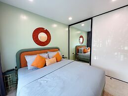1BR Condo with Pool Gym C238