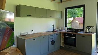 New, Comfortable Holiday Home by the sea