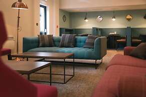 Student Only Picturehouse Apartments