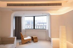 Book and Bed - Xujiahui