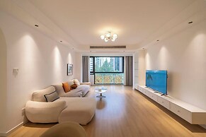 Book and Bed - Xujiahui