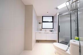 Book and Bed - Xujiahui