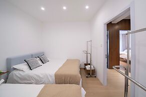 Book and Bed - Xujiahui