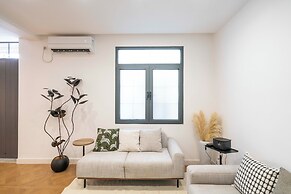 Book and Bed - Xujiahui