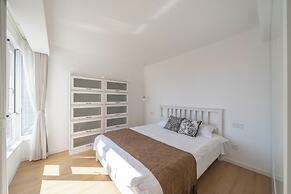 Book and Bed - Xujiahui