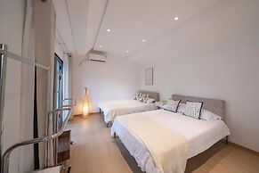 Book and Bed - Xujiahui